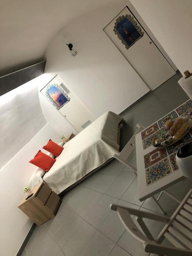 バーリIl Porto Sicuroアパートメント エクステリア 写真